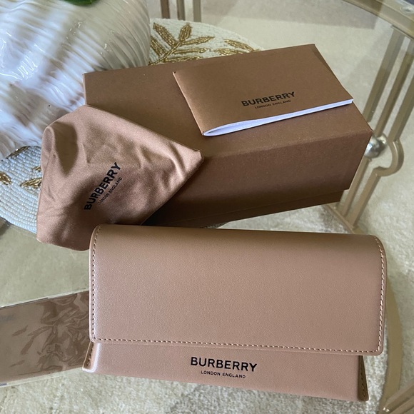 Burberry Black and White Check Sunglasses - Picture 2 of 2